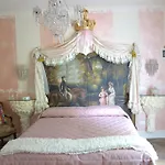 La Maison Delle Favole Bed & Breakfast Desenzano del Garda