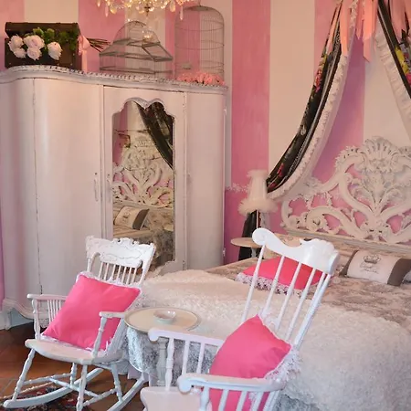 فندق مبيت وإفطار La Maison Delle Favole *