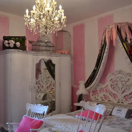 La Maison Delle Favole فندق مبيت وإفطار ديسينسانو ديل غاردا