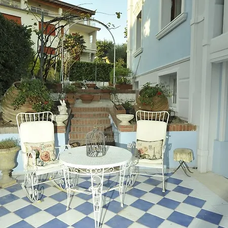 La Maison Delle Favole * ديسينسانو ديل غاردا