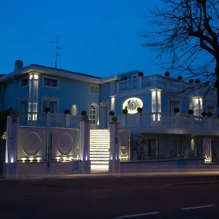 La Maison Delle Favole Bed & Breakfast *