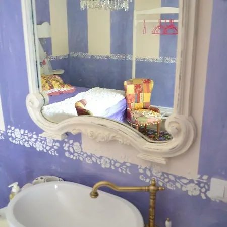 La Maison Delle Favole فندق مبيت وإفطار ديسينسانو ديل غاردا